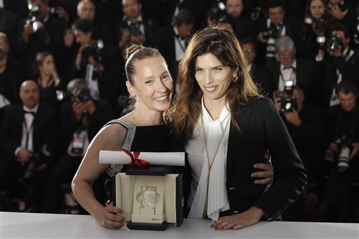 Audiard's 'Dheepan' wins Palme d'Or in upset Cannes finale