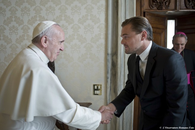 DiCaprio greets pope in Italian, discusses environment