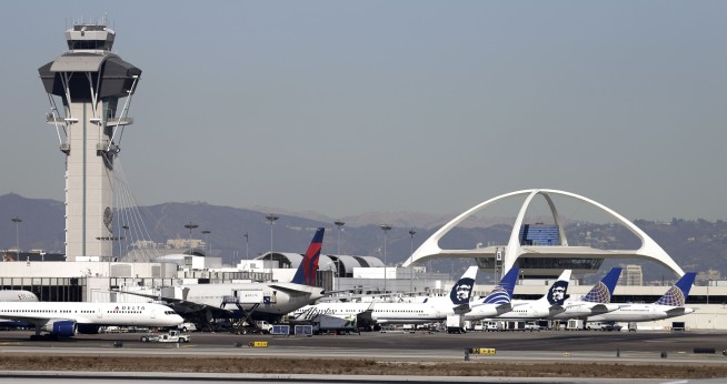 Mexico-bound plane lands in LA in 4th emergency this week for United Airlines