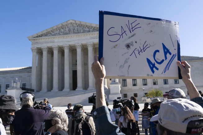 High court seems likely to leave to health care law in place