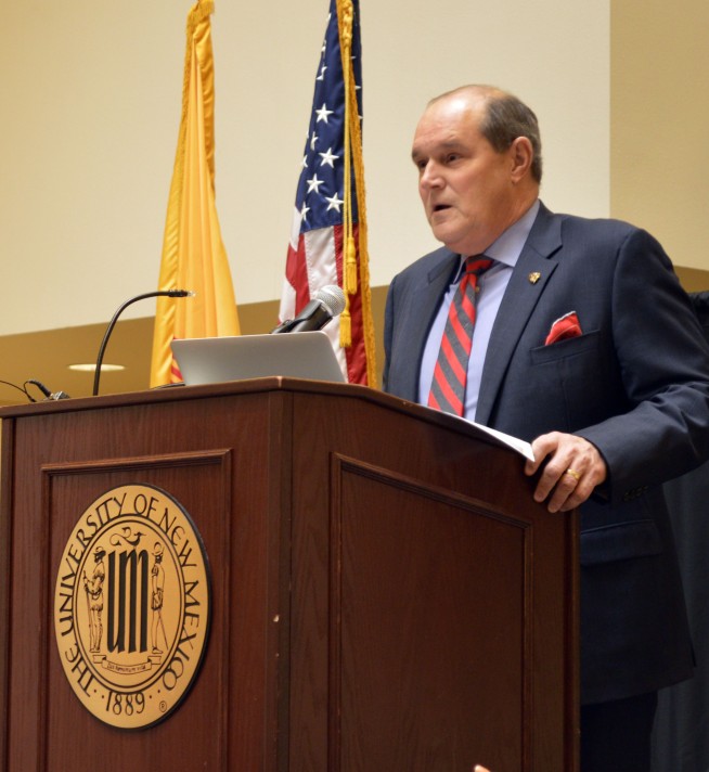 Student group calls University of New Mexico seal offensive