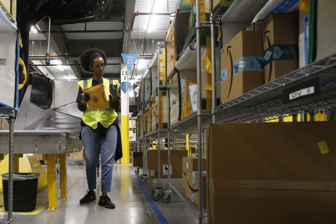 Amazon seeks to hire 100,000 to keep up with surge in orders