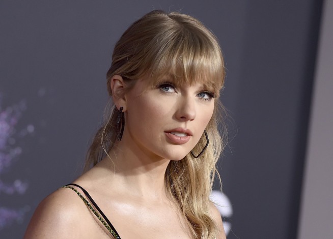 Police: Stalker arrested at Taylor Swift's New York building