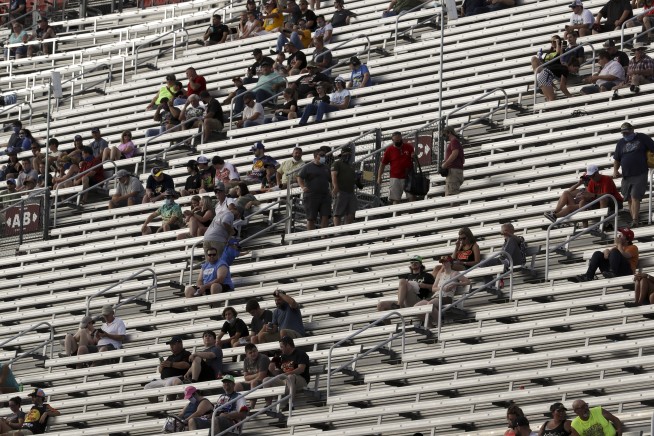 NASCAR hosting largest sporting event crowd since pandemic