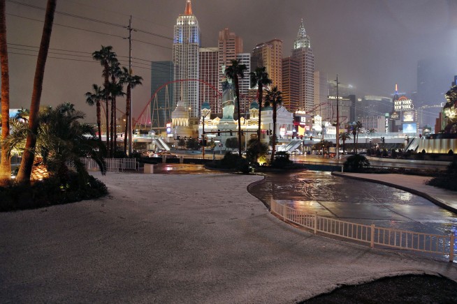 Snow in Las Vegas! Strip gets first white stuff in decade