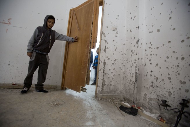 Shooting near West Bank settlement kills at least 2 Israelis