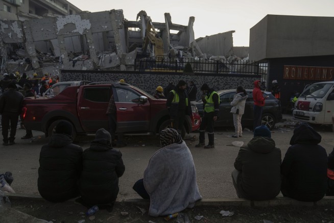 Rescues in Turkey offer moments of relief in quake aftermath