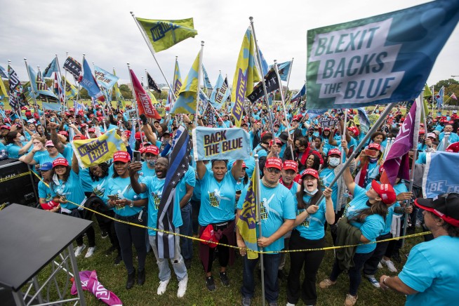 Trump makes 1st public appearance since his hospital stay