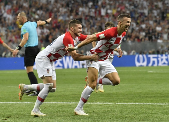 The Latest: France leads 2-1 at halftime in World Cup final