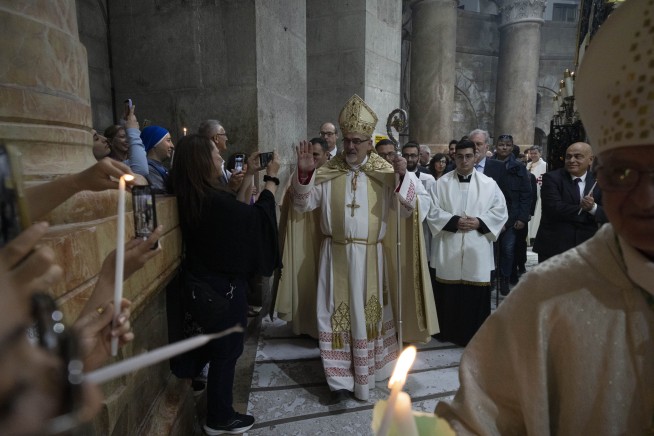 Pope overcomes health concerns to preside over Easter Mass and appeal for peace in Gaza and Ukraine