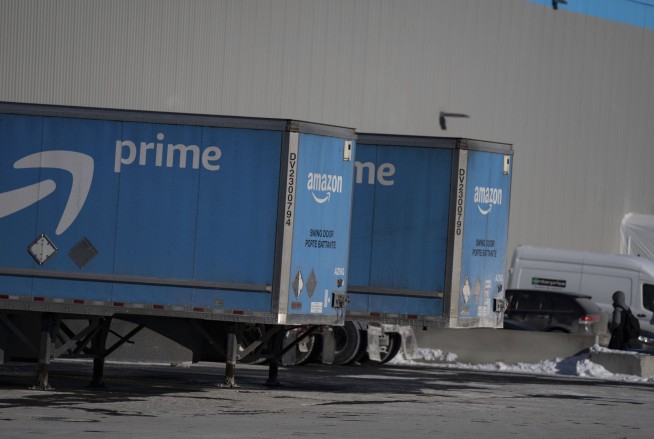 Amazon to close 7 warehouses in the Canadian province of Quebec and eliminate 1,700 jobs