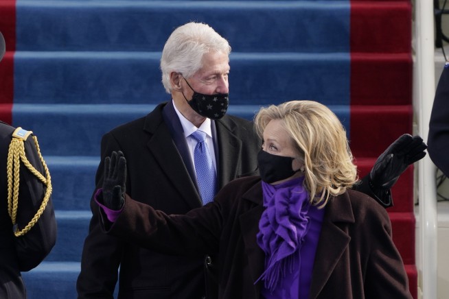 Hillary Clinton tests positive for COVID; Bill quarantining