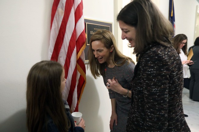 In the end, 15 Democrats don't back Pelosi for speaker