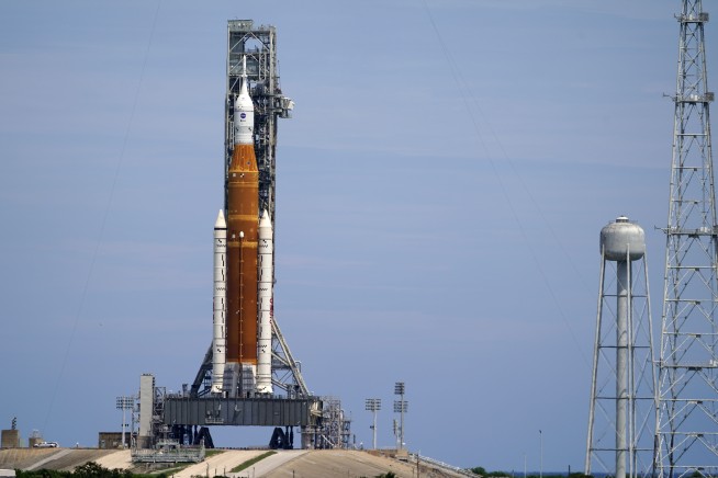 Take 2: NASA aims for Saturday launch of new moon rocket