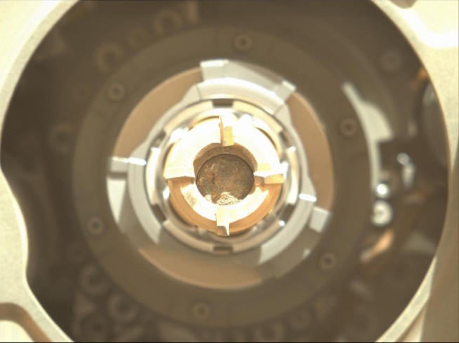 NASA's newest Mars rover snags 1st rock sample for return