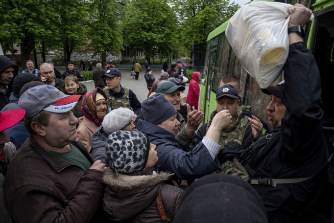 Ukrainians plead for Mariupol rescue; Russian advance crawls