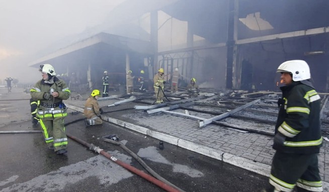 Russian missile strike hits crowded shopping mall in Ukraine