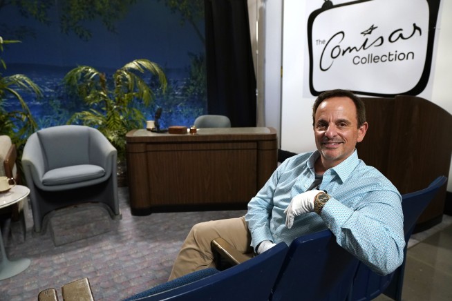 'Cheers' bar sells for $675,000 at Dallas auction of items from classic TV shows