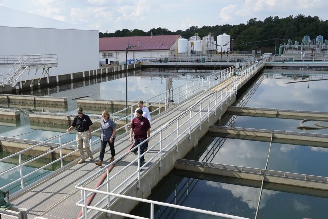 Governor: Mississippi capital's water is again safe to drink