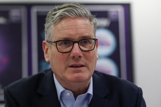 World leaders react cautiously to US and Israeli strikes on Iran as fears grow of a wider war