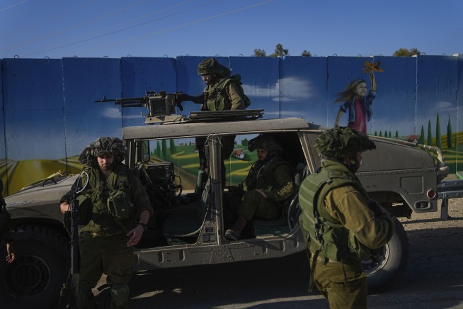 Live updates | Hamas frees 2 American hostages, even as Israel airstrikes continue in southern Gaza