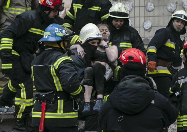 Deaths from strike on Ukraine apartment building rise to 25