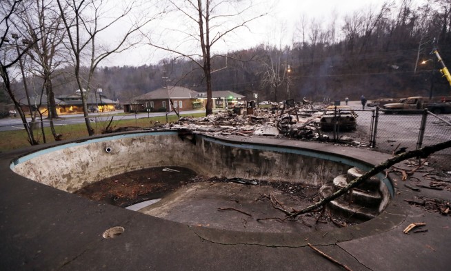 Recovery begins as rains help put out Tennessee wildfires