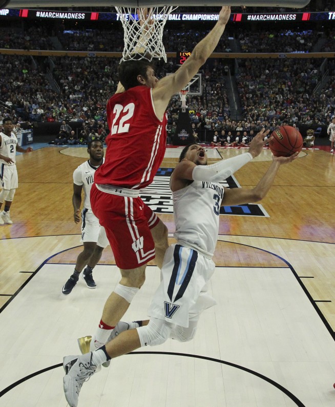 Topple-seed: Villanova stunned 65-62 by Wisconsin in NCAA