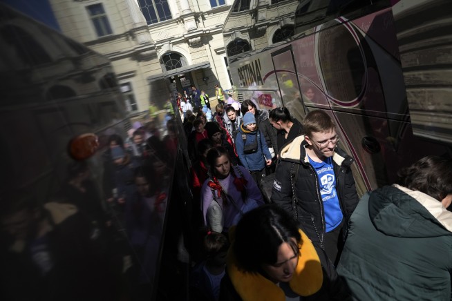 Ukraine president to press Biden, NATO for more support