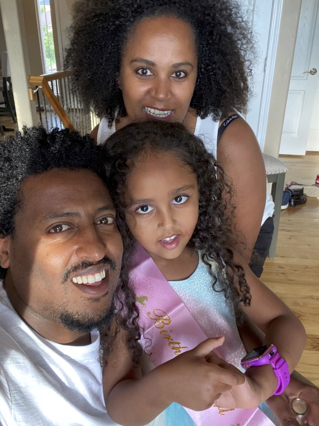 Parents of unrestrained girl killed on ride sue theme park