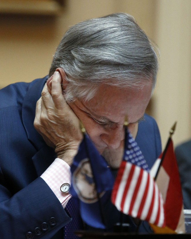 Judge upholds ban on weapons at gun rally in Virginia