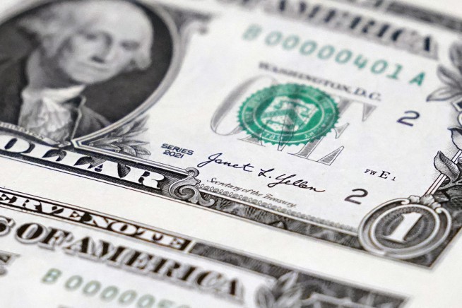 Yellen, Malerba become 1st female pair to sign US currency