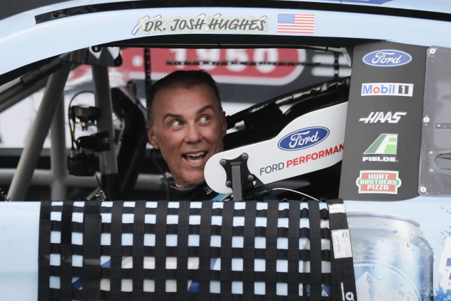 Harvick wins at Darlington as NASCAR returns to racing