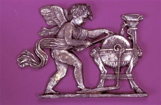 Artifacts lost in shipwreck 191 years ago returned to Hawaii