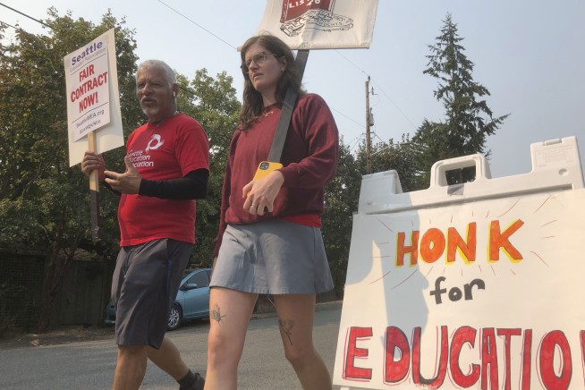 Seattle teacher strike persists, no classes Monday