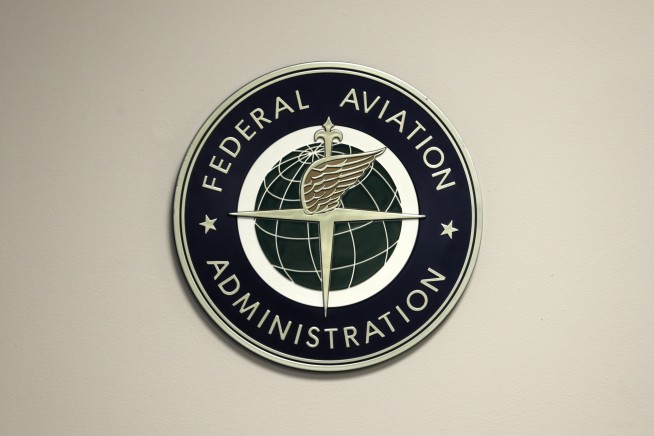 Musk has inside track to take over contract to fix air traffic communications system