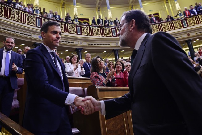 Spain's Rajoy ousted, Socialist opposition leader takes over