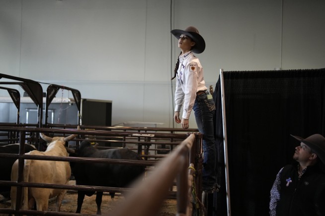 Teenager Najiah Knight wants to be the first woman at bull riding's top level. It's an uphill dream