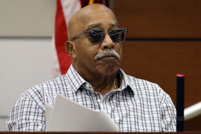 Deputy at Parkland shooting would have seen bodies if he opened door, officer testifies