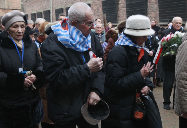 Holocaust victims honored 71 years after Auschwitz liberated