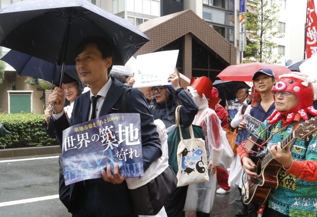 Famed Tsukiji fish market uneasy over move to new site