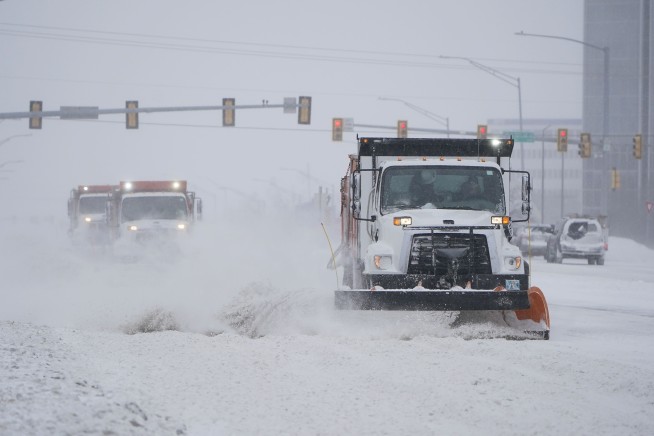 Wintry weather blanketing US making rare dip to Gulf Coast