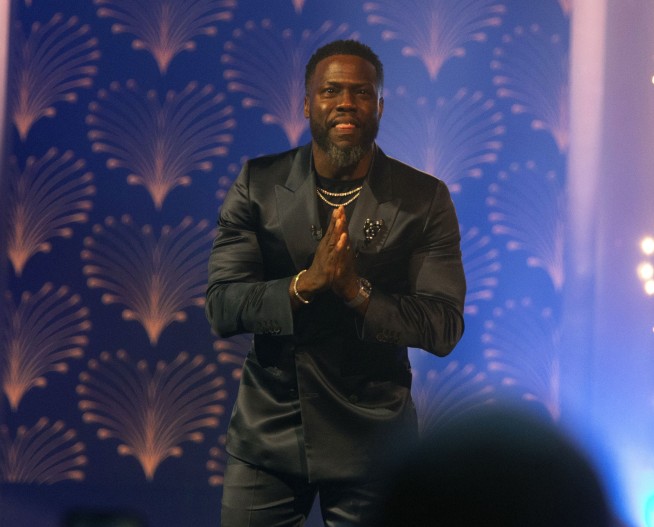 Comedian Kevin Hart joins an elite group honored with the Mark Twain Prize for American humor