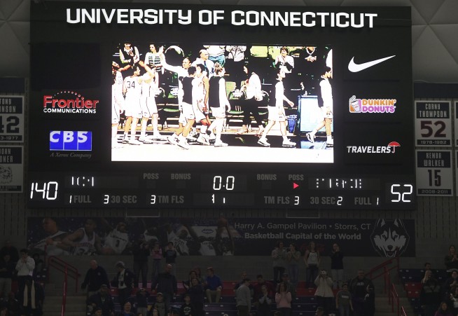 UConn wins in record fashion; double-digit seeds prevail