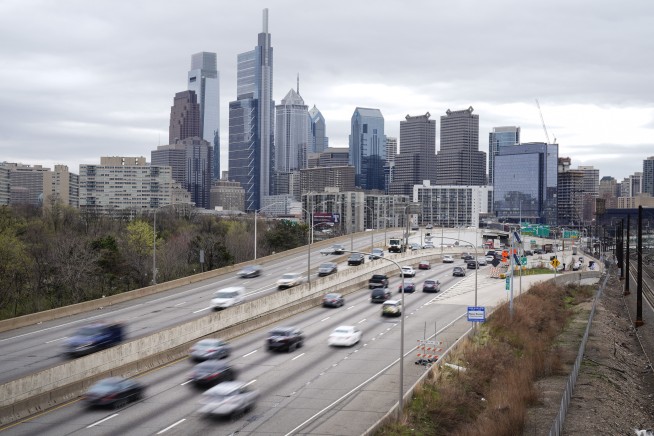 US traffic deaths drop slightly in 2022 but still a 'crisis'