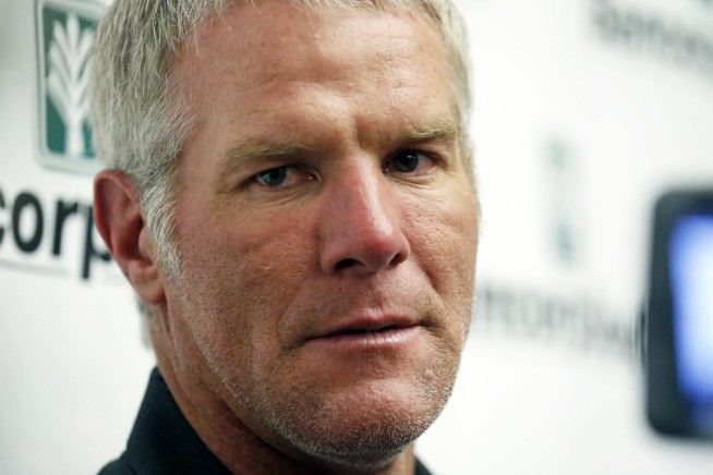 Brett Favre is asking an appeals court to reinstate his defamation lawsuit against Shannon Sharpe