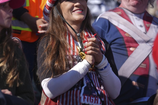 Trump talks about reporters being shot and says he shouldn't have left White House after 2020 loss