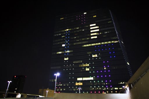 Tetris in the sky: Gamers play on Philly building