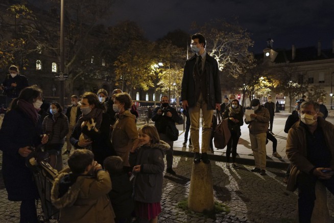 French Catholics protest for end to lockdown on Mass