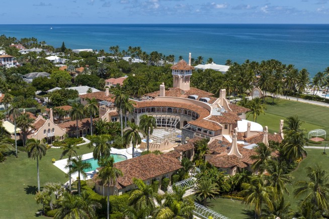 Trump docs probe: Court lifts hold on Mar-a-Lago records